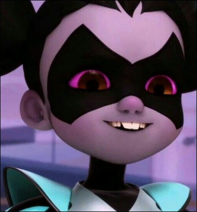 Qui est la marionnettiste ?