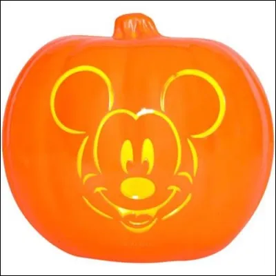 Tout comme Minnie, Mickey a fait graver son visage. Comment appelle-t-on ces lanternes ?