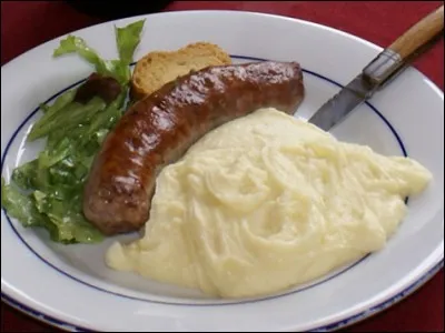 Quel plat est réalisé à base de purée de pommes de terre et de tome fraîche ?