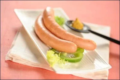 Les saucisses de Strasbourg sont très connues dans notre pays mais elles portent un autre nom. Lequel ?