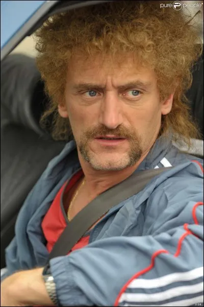 Complétez les paroles que Jeff dit : "Rentre chez toi, Monier,...