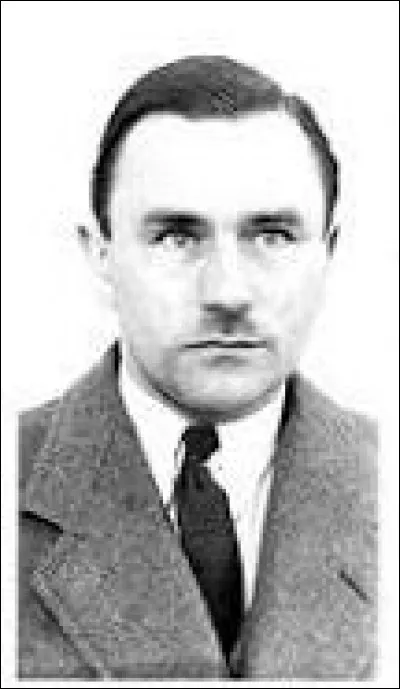 Comment était surnommé John George Haigh : "Le tueur au ..." ?