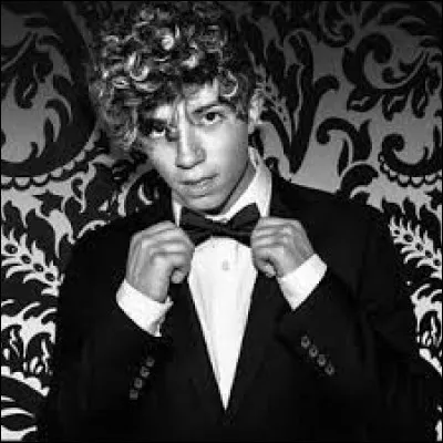 De quels instruments sait-il jouer ?