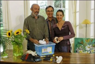 Qui présentait l'émission "Côté maison" sur France 3, émission ayant pour thème le bricolage, le jardinage et la décoration ?