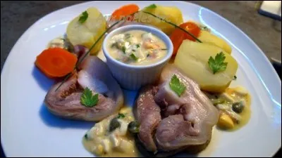 Quel est ce plat accompagné de la sauce qui va bien ?