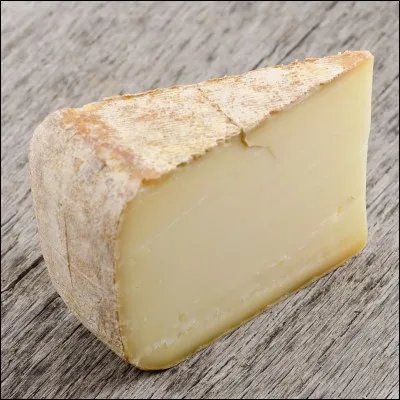 À partir de quel lait est fabriqué l'Ossau Iraty ?