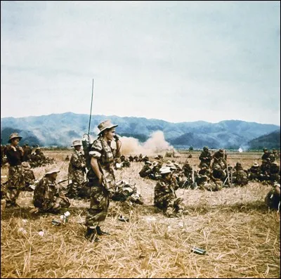 Quel jour sont signés les accords de Genève ? (donnant l'indépendance à l'Indochine)