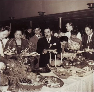 En quelle année a lieu la conférence de Bandung ? (réunissant les nouveaux pays du Tiers-Monde)