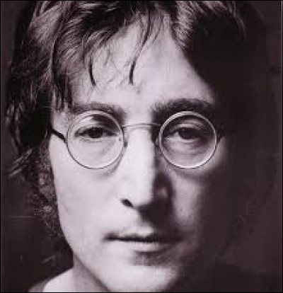 John Lennon a fait partie des Beatles.