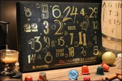 Le calendrier de l'avent contient 24 cases.