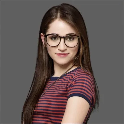 Quel est le vrai nom de Nina ?