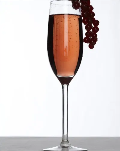 Cette boisson alcoolisée (toujours avec modération) faite pour l'apéritif se nomme comme ça grâce à un maire du même nom, monsieur Kir. De quelle ville était-il maire ?