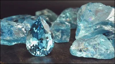 Choisis une pierre précieuse.