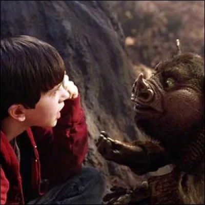 Que fait-il pour que les enfants puissent voir les créatures ?