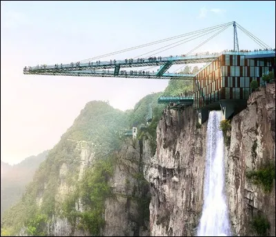 Cette structure a la forme typique d'un A : on y a ouvert un skywalk élevé de 120 m, ceci sur 80 m de long, le plus long au monde et il figure à ce titre dans le Guinness World Record. Il est plus long que celui du Grand canyon du Colorado :