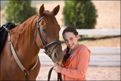 Quel est le nom du cheval de Lisa ?