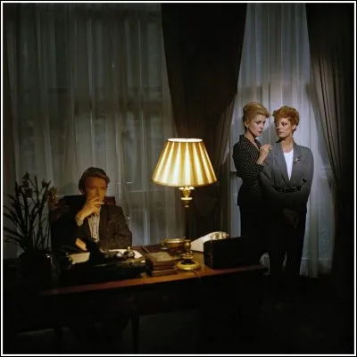 Quel film réalisé par Tony Scottes est une adaptation du roman du même nom de Whitley Strieber, mettant en scène l'actrice française Catherine Deneuve, aux côtés de David Bowie et de Susan Sarandon ?