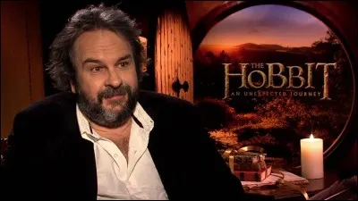 Quel film de zombies aux activités sanglantes et outrancières, peuplé de morts-vivants stupides et animé de scènes de tueries est réalisé par Peter Jackson ?