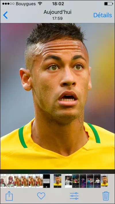 Quel est ce joueur de foot ?