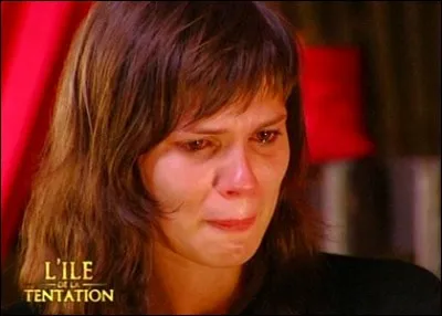 Quel âge a cette candidate du nom de Melody ?