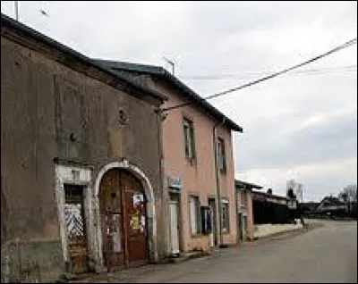 Je vous emm&egrave;ne dans le Grand-Est, &agrave; Fign&eacute;ville. Petit village de 46 habitants, sur la rive gauche de la Sa&ocirc;ne, il se situe dans le d&eacute;partement ...