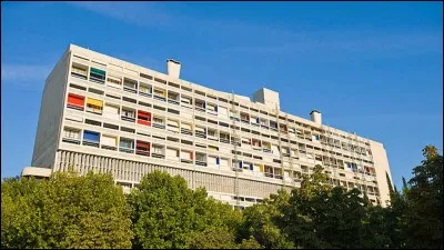 Quel architecte a conçu et réalisé entre 1947 et 1952 ''La Cité radieuse'' à Marseille ?
