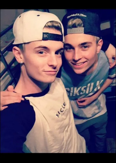 Comment s'appelle le ship Brooklyn et Andy ?