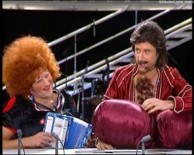 Gilles Gropaquet est accompagné d'une pâle imitation d'Yvette Horner. Quelle manifestation sportive avait lancé sa carrière ?