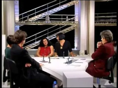 Maurine Lafourée du fan club de Marie Laforêt et Bérénice Sale de celui de Béatrice Dalle évoquent avec leurs invités le film ''37°2 le matin'' dans lequel elle avait débuté. Quel acteur partageait l'affiche avec Béatrice Dalle ?