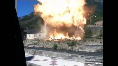 Quelle maison explose dans l'épisode 5 ?