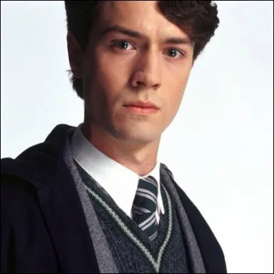 Qui est en réalité Tom Jedusor ?