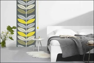 Quel mot de deux lettres désigne la largeur d'une étoffe ou d'une bande de papier peint ?