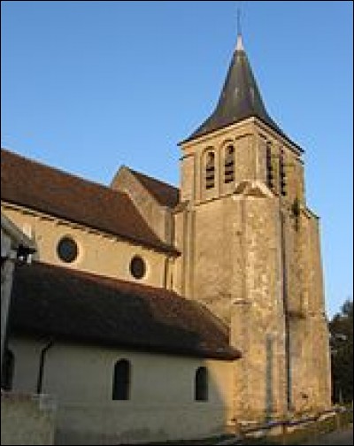 Mon nom est mentionné pour la première fois en 1036, dans un texte évoquant le don à l'abbaye de Lagny par Humbert de Vergy. En 1544, un de mes seigneurs assistant avec le comte de Lorges à la prise de Lagny se fait décapiter pour avoir pillé des reliques. Que suis-je?