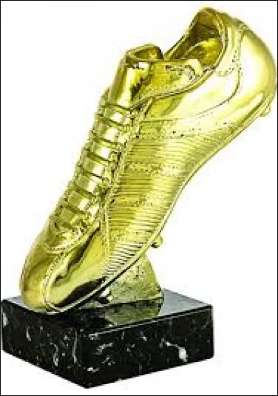 Avec 5 buts, qui furent les co-meilleurs buteurs de la compétition ?