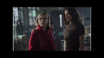 Qui aide Sabrina quand ses tantes ne le font pas ?