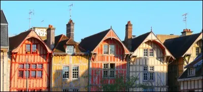 A été le théâtre d'une farce énorme, c'est...