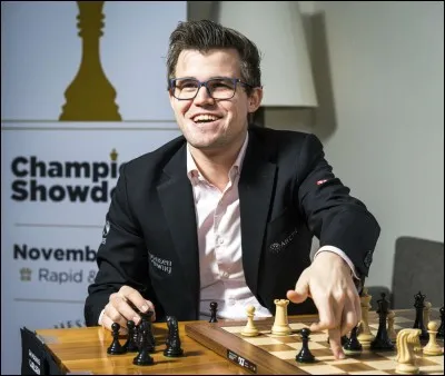 Quel classement Magnus Carlsen a-t-il atteint lorsqu'il a battu le record de Kasparov de 2 851 points ?