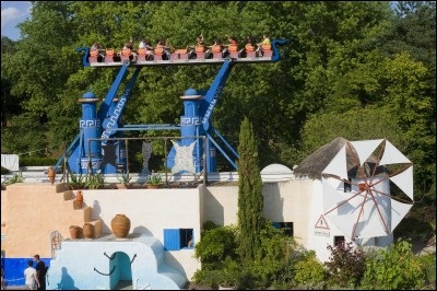 Attraction près de la nouvelle montagne russe de 2017. 
Quel est le nom cette attraction haute de 12 mètres ?