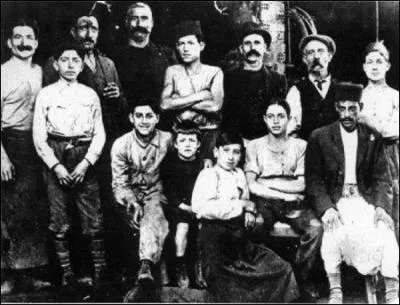 Il ddie son prix Nobel  un homme  qui il vouait une immense gratitude depuis son enfance, Louis Germain. Qui tait-il ?