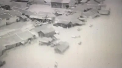 Dans quel pays un hiver neigeux suivi d'un printemps et d'un été pluvieux causèrent-ils en 1931 une crue exceptionnelle de plusieurs fleuves ? Ces inondations tuèrent entre 145 000 et 150 000 personnes.