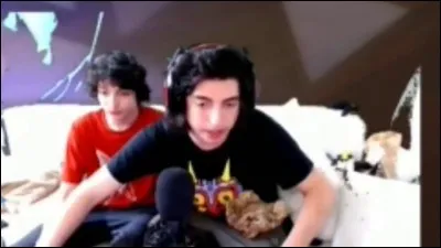 Comment s'appelle son frère ?