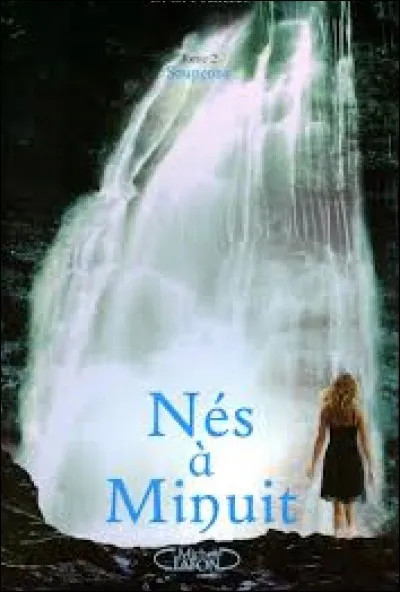 Qui est l'auteur des livres "Nés à minuit" ?