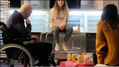 Dans la soirée de Roxanne ils font un...