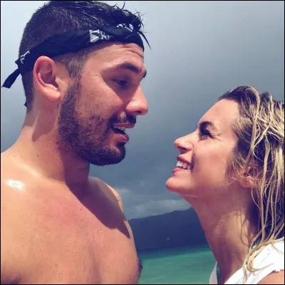 Kevin est-il en couple avec Carla dans la saison 3 ?