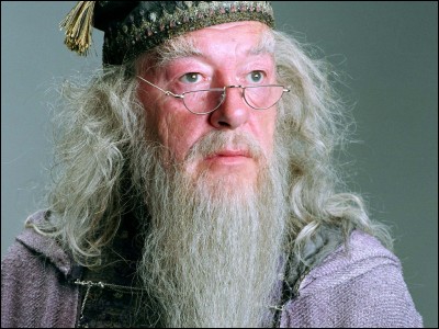Pour commencer facile, quel est le nom complet de Dumbledore ?