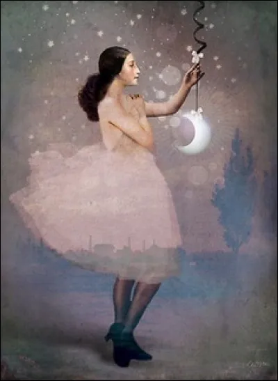 Cette oeuvre poétique et douce qui fait de la lune un mobile est signée de...