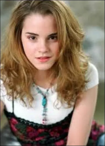 Son personnage est interprété par Emma Watson au cinéma et par Nora Wesling dans la pièce de théâtre "Harry Potter et l'enfant maudit (2016).