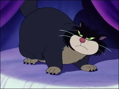 Quel est le nom du chat dans "Cendrillon" ?