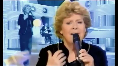 Cette chanteuse n&eacute;e en 1932 a enregistr&eacute; plusieurs chansons de Brel, et a interpr&eacute;t&eacute; en duo avec lui "Sur la place". C'est :