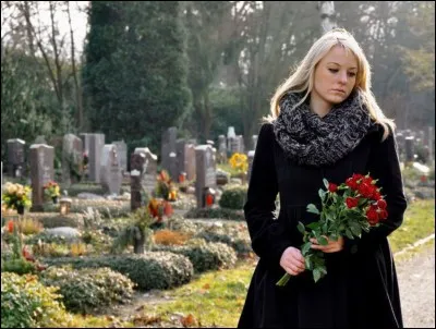 Votre ami(e) vous propose d'aller à l'enterrement de sa mère. Comment réagissez-vous ?